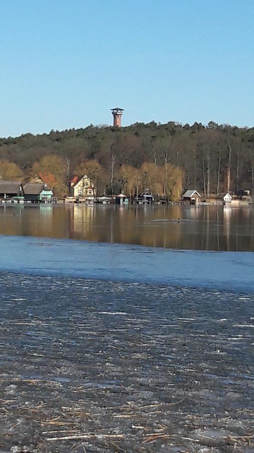 Zimmer Und Apartment Rosi Krakow am See Eksteriør billede