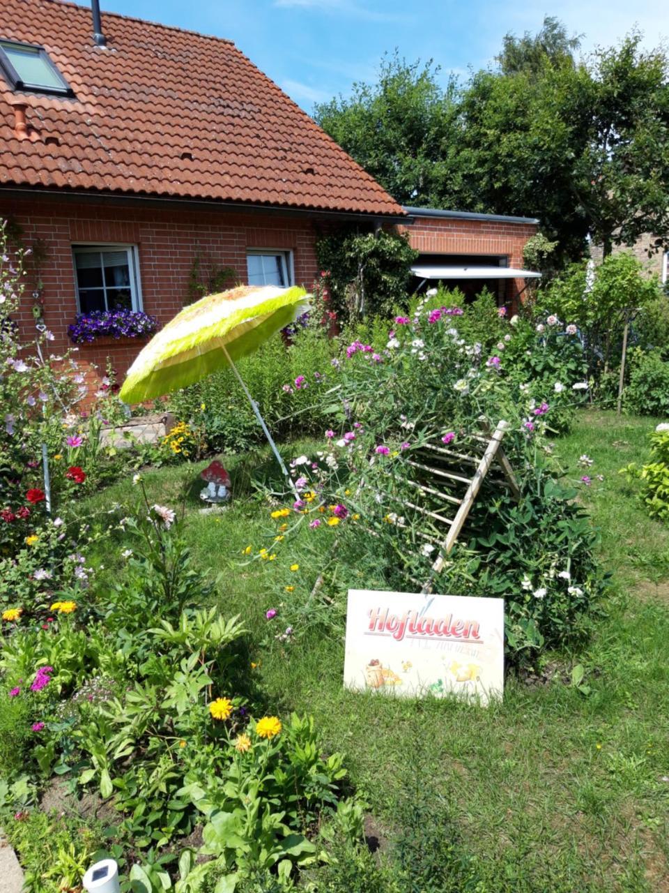 Zimmer Und Apartment Rosi Krakow am See Eksteriør billede